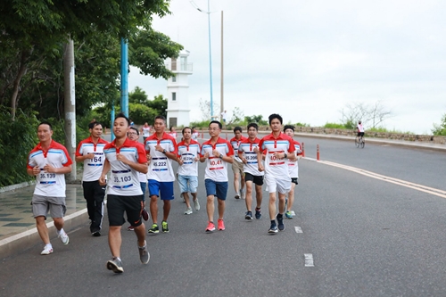 Gần 200 vận động viên tham gia giải chạy bộ tích lũy KVT RUN UPRACE 2021
